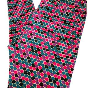 LuLaRoe Tall & Curvy Leggings